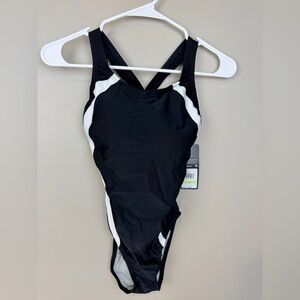 Speedo Women's Creora Highclo Quantum Splice High Cut One Piece Swimsuit